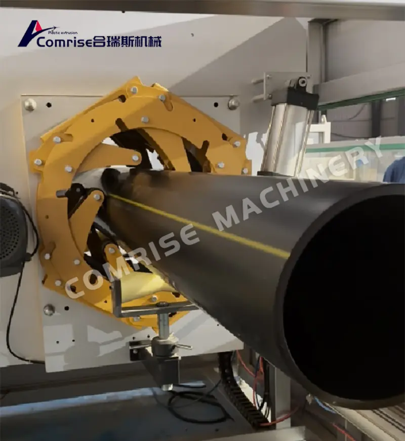 A 200-500 mm-es HDPE csőgép próbaverziója az ügyfelek megelégedésére készült A 200-500 mm-es HDPE csőgép próbaverziója az ügyfelek megelégedésére készült